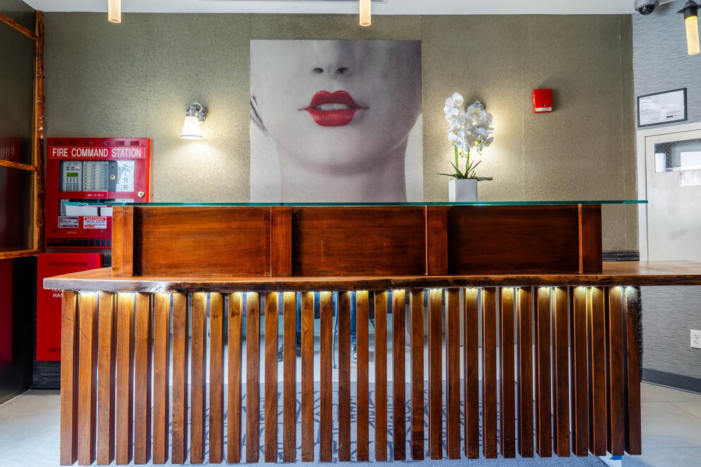front desk SH
