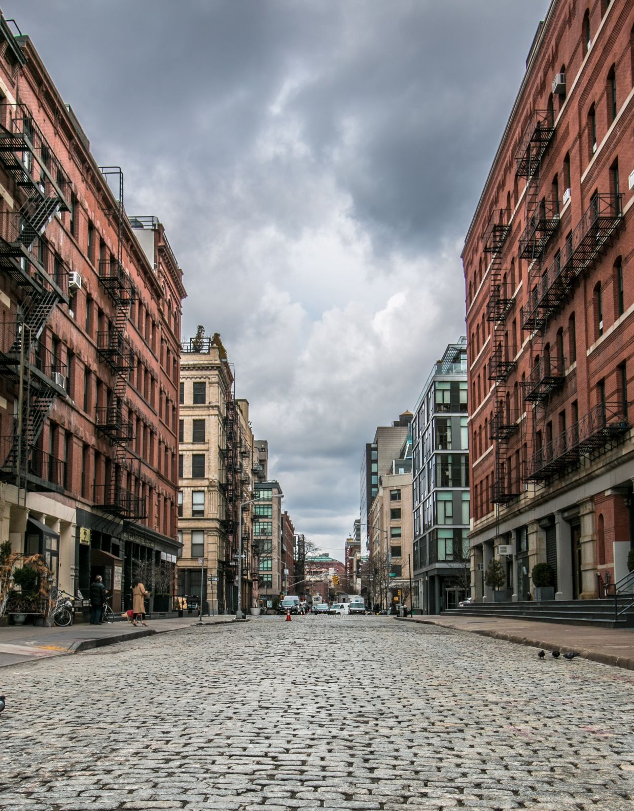 street skyline in lower manhattan